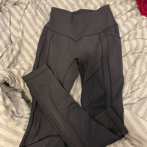 Lulu leggings black size 4